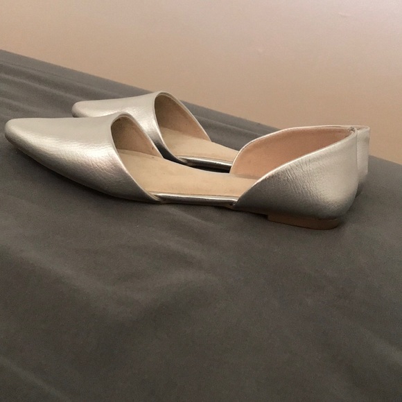 Shoes - Picture 3 of 5